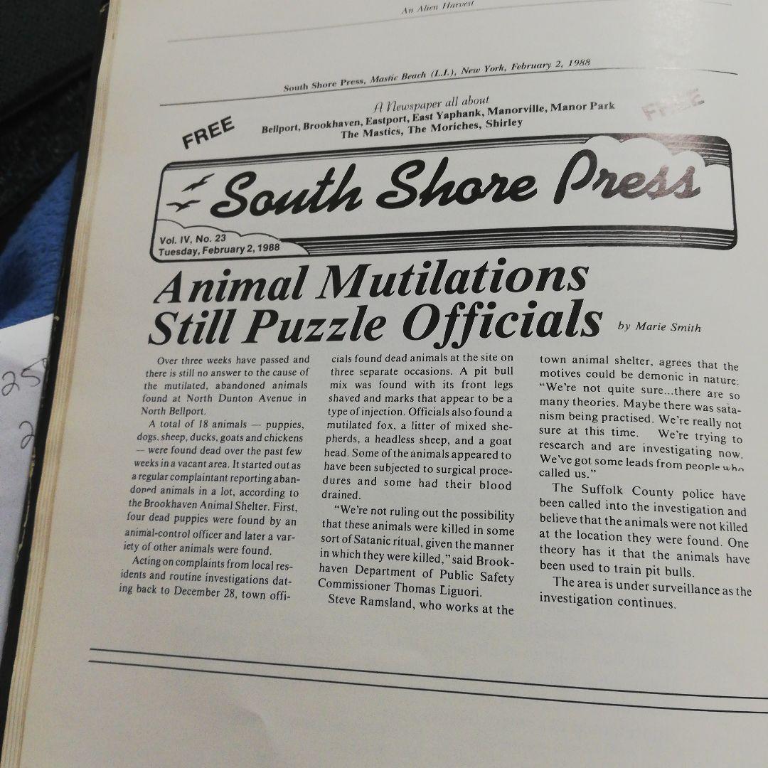 洋書 AN ALIEN HARVEST by Linda Moulton Howe